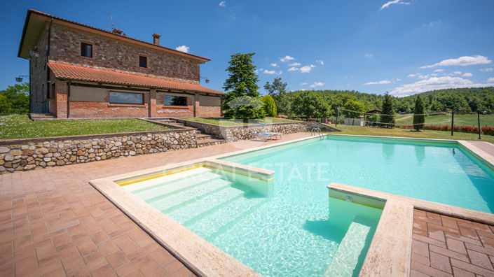 Image No.7-6 Bed Country House for sale