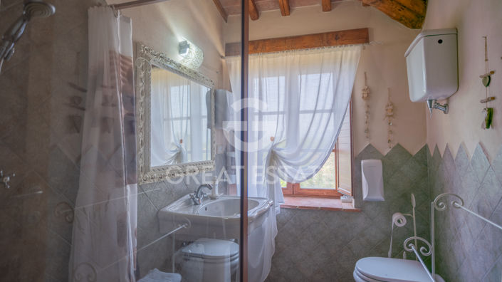 Image No.17-6 Bed Country House for sale