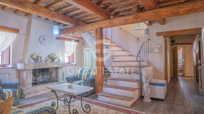 Image No.2-6 Bed Country House for sale