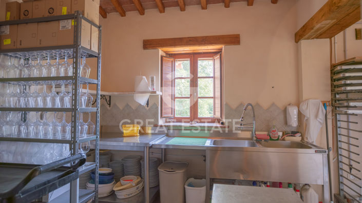 Image No.6-6 Bed Country House for sale