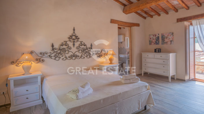 Image No.9-6 Bed Country House for sale