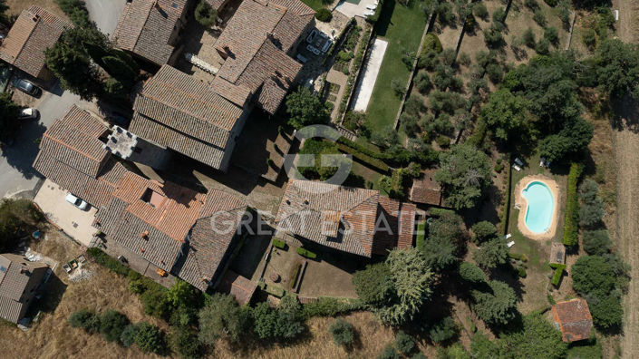 Image No.13-10 Bed Country House for sale