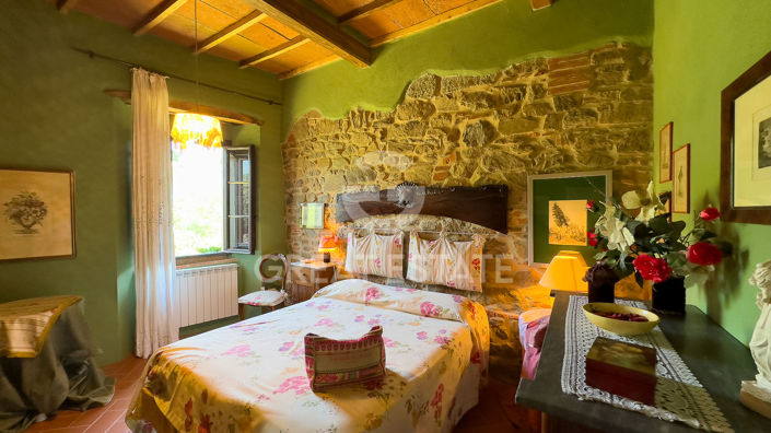 Image No.15-10 Bed Country House for sale