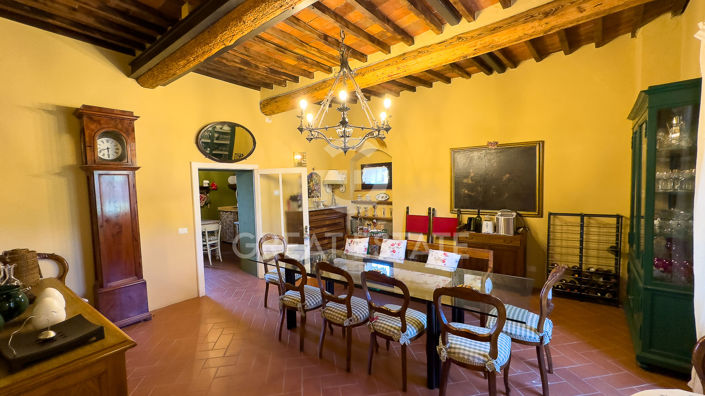 Image No.2-10 Bed Country House for sale