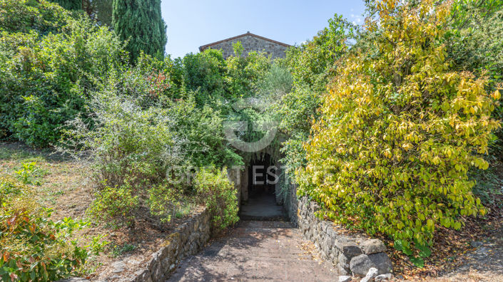 Image No.10-4 Bed Country House for sale