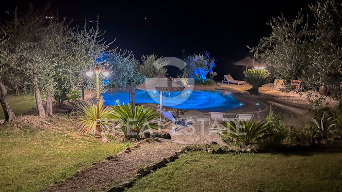 Image No.11-1 Bed Country House for sale