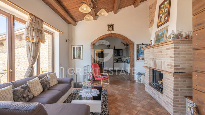 Image No.26-4 Bed Country House for sale