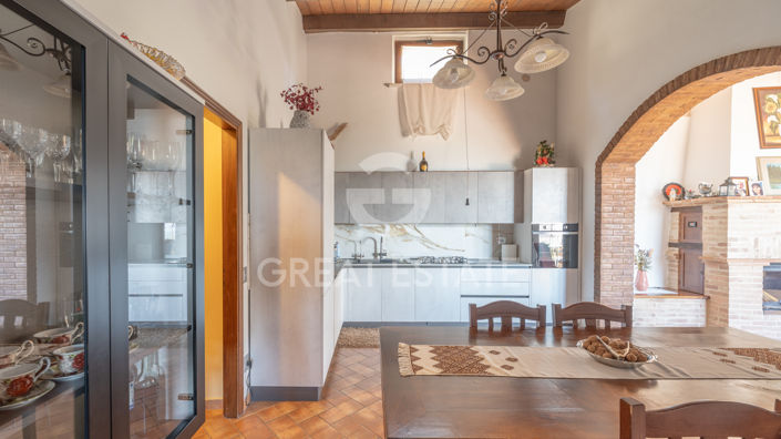 Image No.29-4 Bed Country House for sale