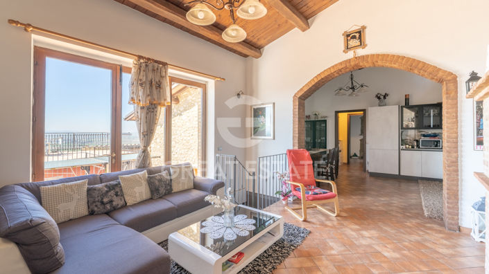 Image No.5-4 Bed Country House for sale