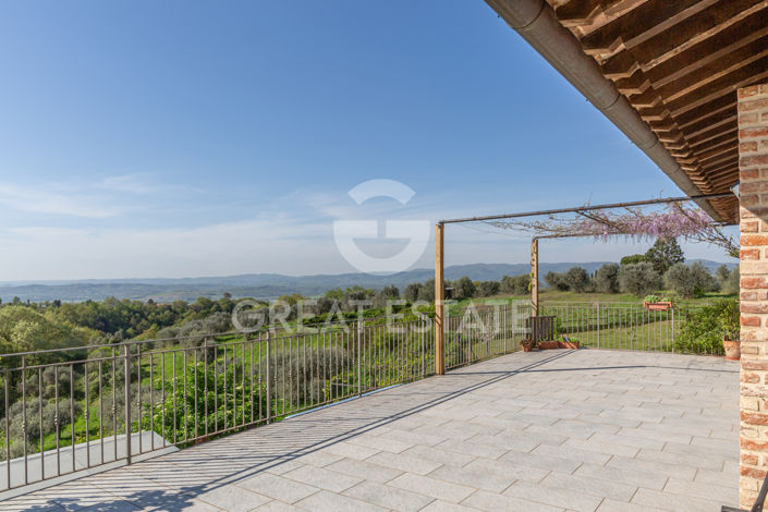 Image No.12-3 Bed Country House for sale