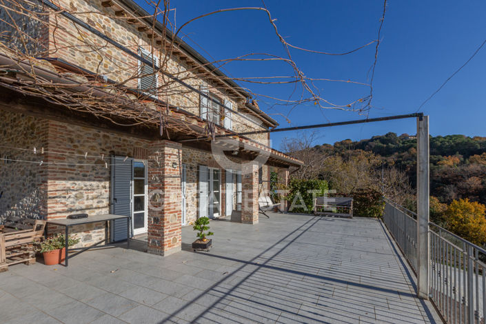 Image No.14-3 Bed Country House for sale