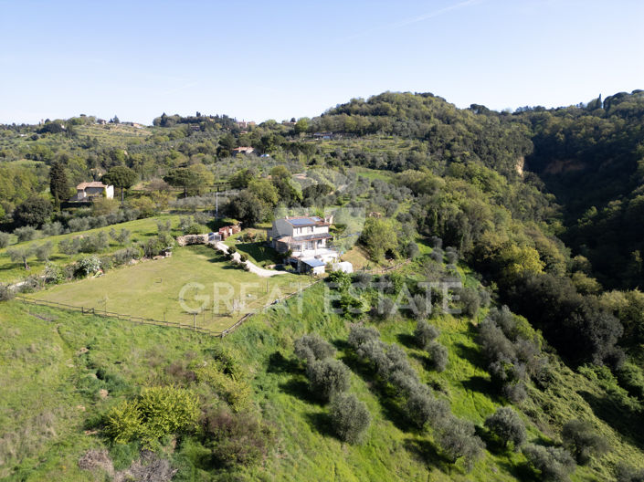 Image No.30-3 Bed Country House for sale