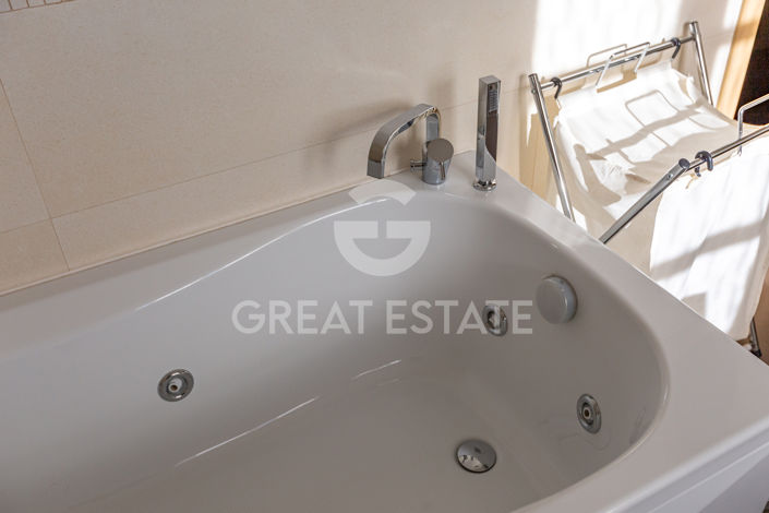 Image No.41-3 Bed Country House for sale