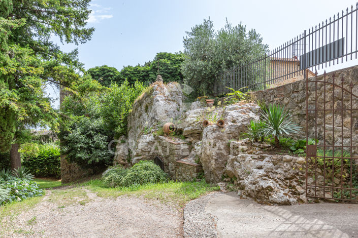 Image No.19-13 Bed Country House for sale