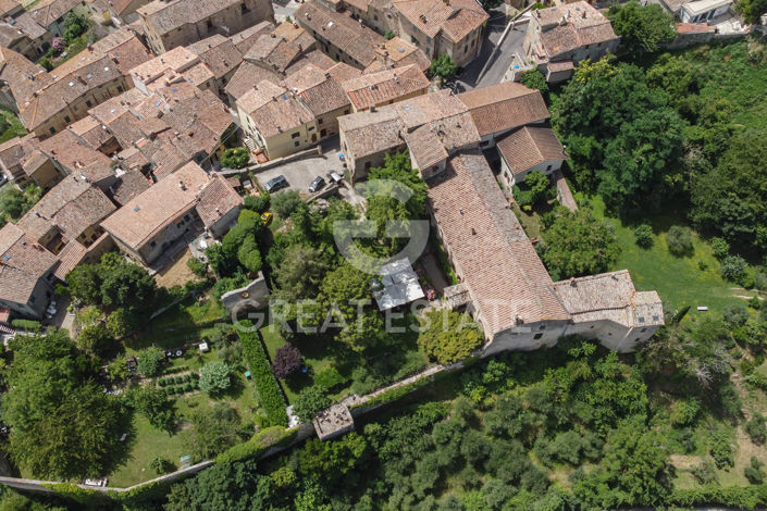 Image No.23-13 Bed Country House for sale