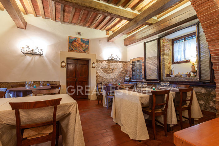 Image No.24-13 Bed Country House for sale