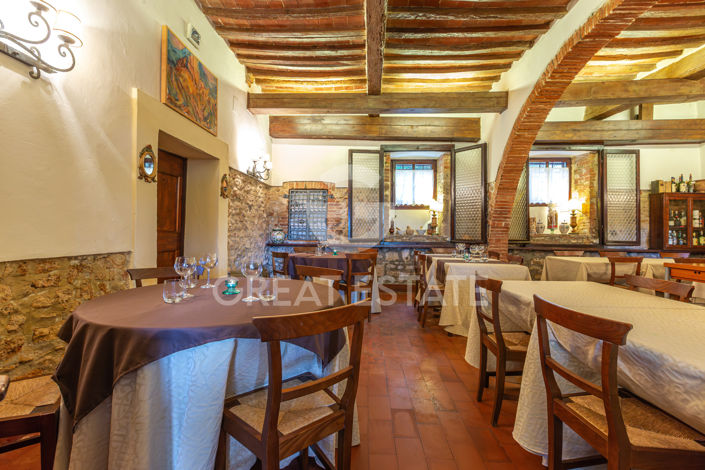 Image No.6-13 Bed Country House for sale