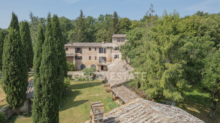 Image No.26-13 Bed Country House for sale