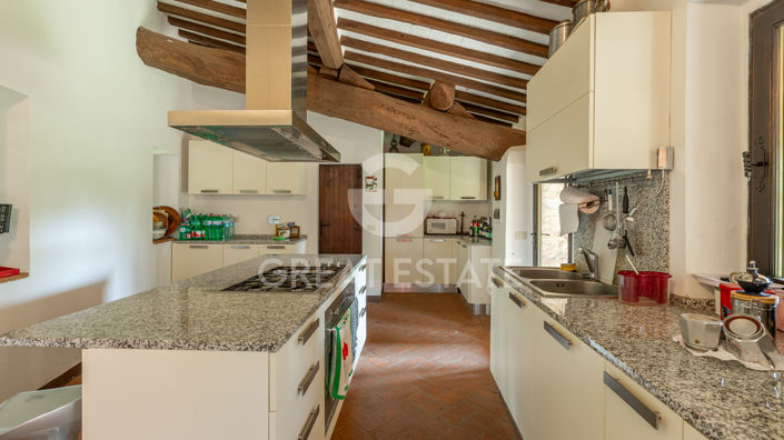 Image No.38-13 Bed Country House for sale