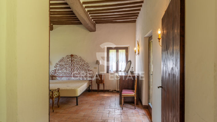 Image No.43-13 Bed Country House for sale