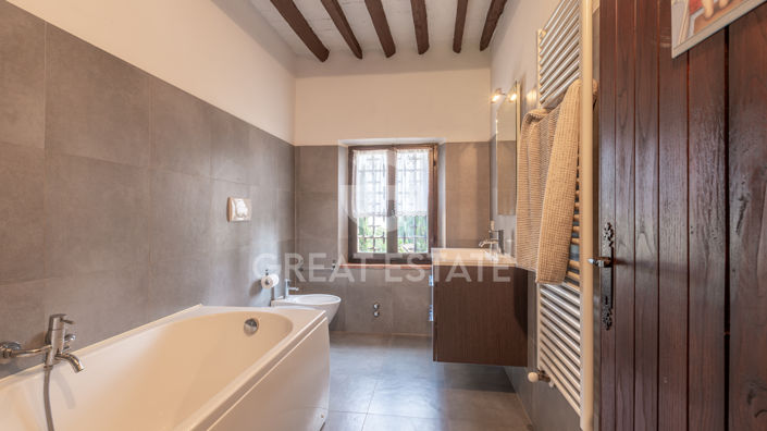 Image No.48-13 Bed Country House for sale