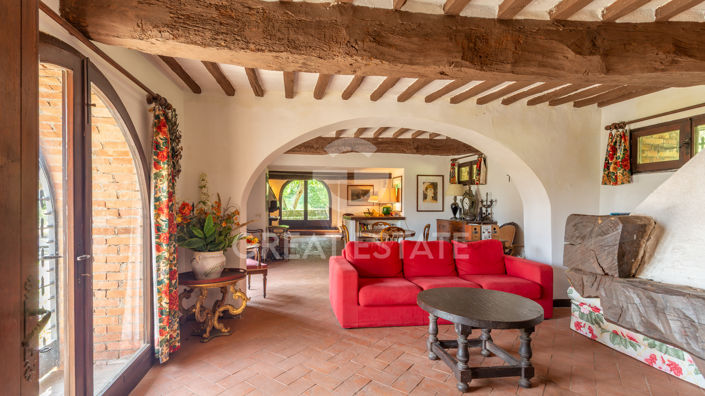 Image No.6-13 Bed Country House for sale