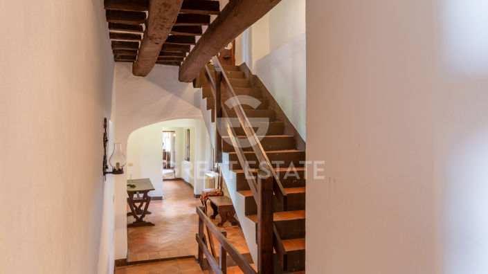 Image No.54-13 Bed Country House for sale