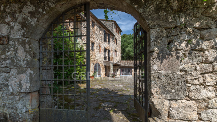 Image No.8-13 Bed Country House for sale