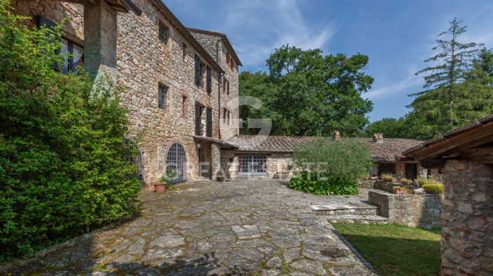 Image No.9-13 Bed Country House for sale