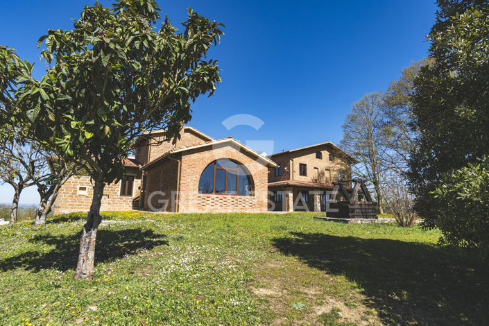 Image No.14-12 Bed Country House for sale