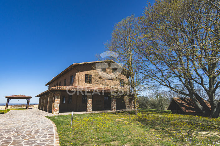 Image No.15-12 Bed Country House for sale