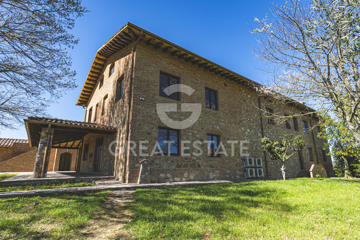 Image No.19-12 Bed Country House for sale