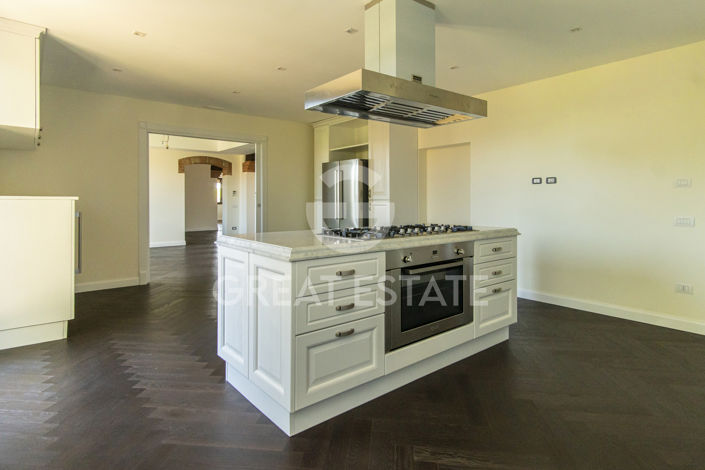 Image No.38-12 Bed Country House for sale