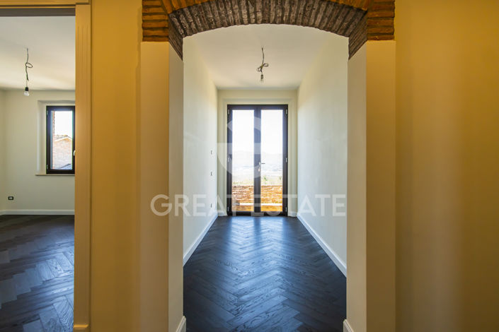 Image No.52-12 Bed Country House for sale