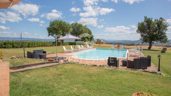 Image No.11-Maison de campagne de 5 chambres à vendre à Castiglione del Lago