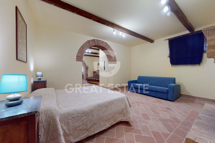 Image No.19-Maison de campagne de 5 chambres à vendre à Castiglione del Lago