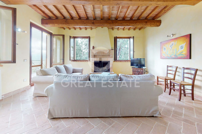 Image No.2-Maison de campagne de 5 chambres à vendre à Castiglione del Lago