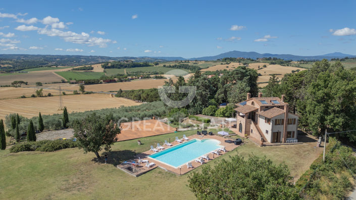 Image No.8-Maison de campagne de 5 chambres à vendre à Castiglione del Lago