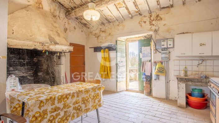 Image No.2-2 Bed Country House for sale