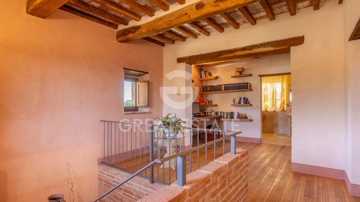 Image No.25-5 Bed Country House for sale