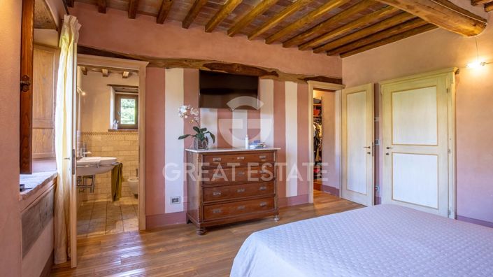 Image No.30-5 Bed Country House for sale