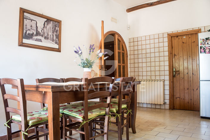 Image No.6-9 Bed Country House for sale