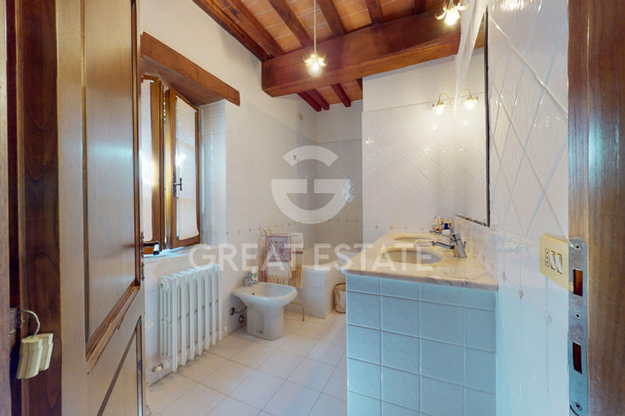 Image No.27-Maison de campagne de 3 chambres à vendre à Pérouse