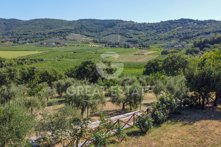 Image No.29-Maison de campagne de 3 chambres à vendre à Pérouse