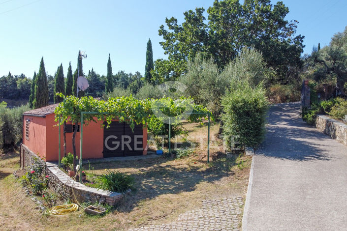 Image No.32-Maison de campagne de 3 chambres à vendre à Pérouse