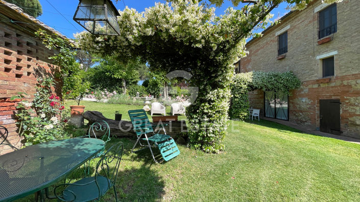 Image No.17-Maison de campagne de 7 chambres à vendre à Montepulciano