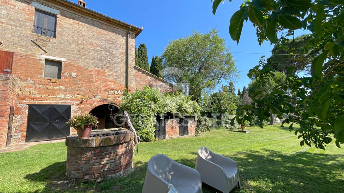 Image No.18-Maison de campagne de 7 chambres à vendre à Montepulciano