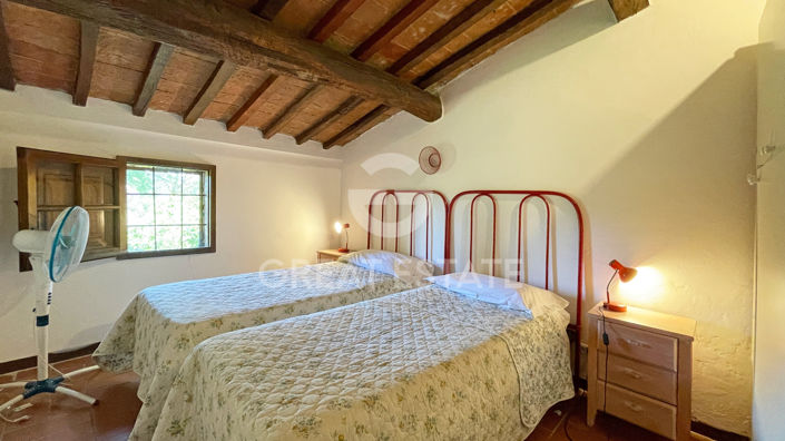 Image No.32-Maison de campagne de 7 chambres à vendre à Montepulciano