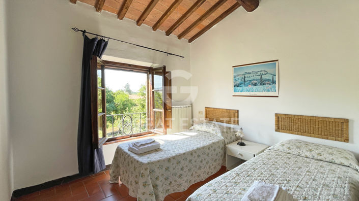 Image No.38-Maison de campagne de 7 chambres à vendre à Montepulciano