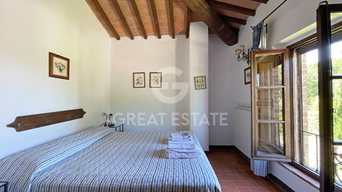 Image No.39-Maison de campagne de 7 chambres à vendre à Montepulciano